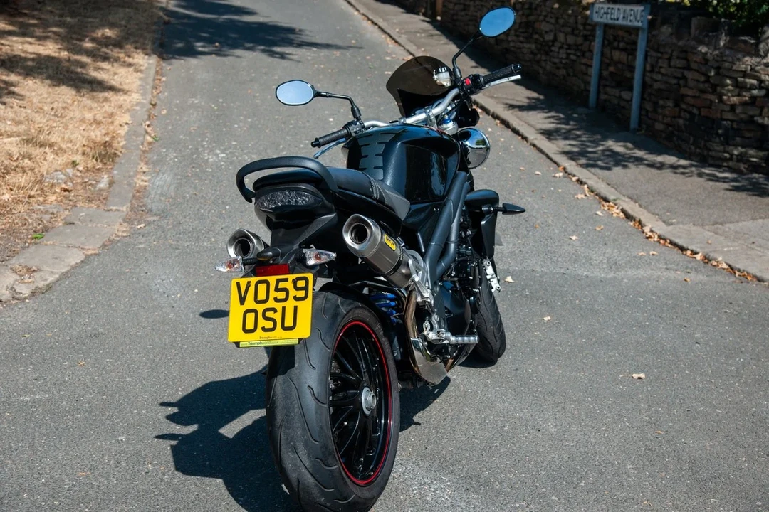 2026 Triumph Speed Triple - Image 8 of 30