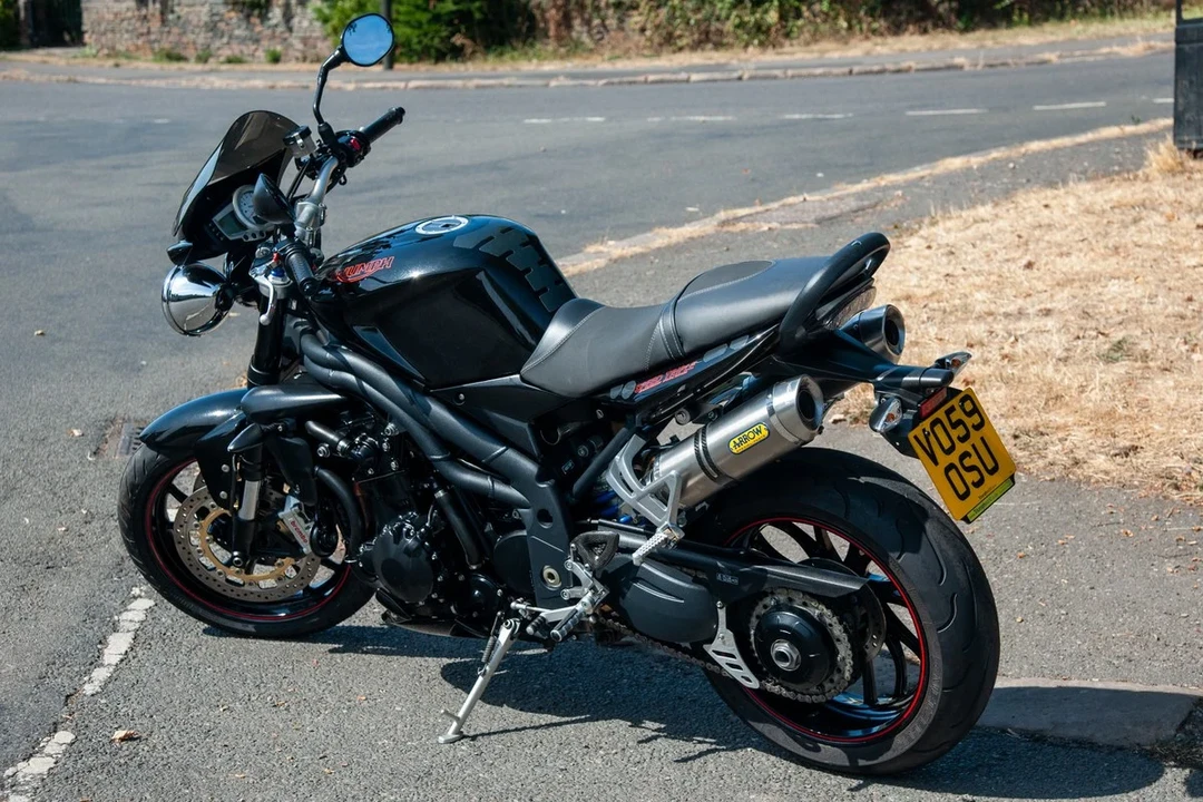 2026 Triumph Speed Triple - Image 10 of 30
