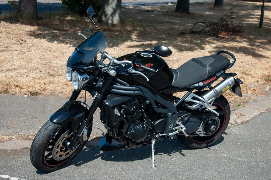 2026 Triumph Speed Triple - Image 14 of 30