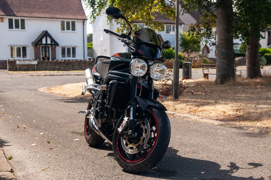 2026 Triumph Speed Triple - Image 16 of 30