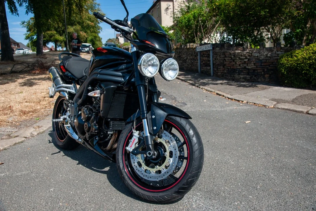 2026 Triumph Speed Triple - Image 17 of 30