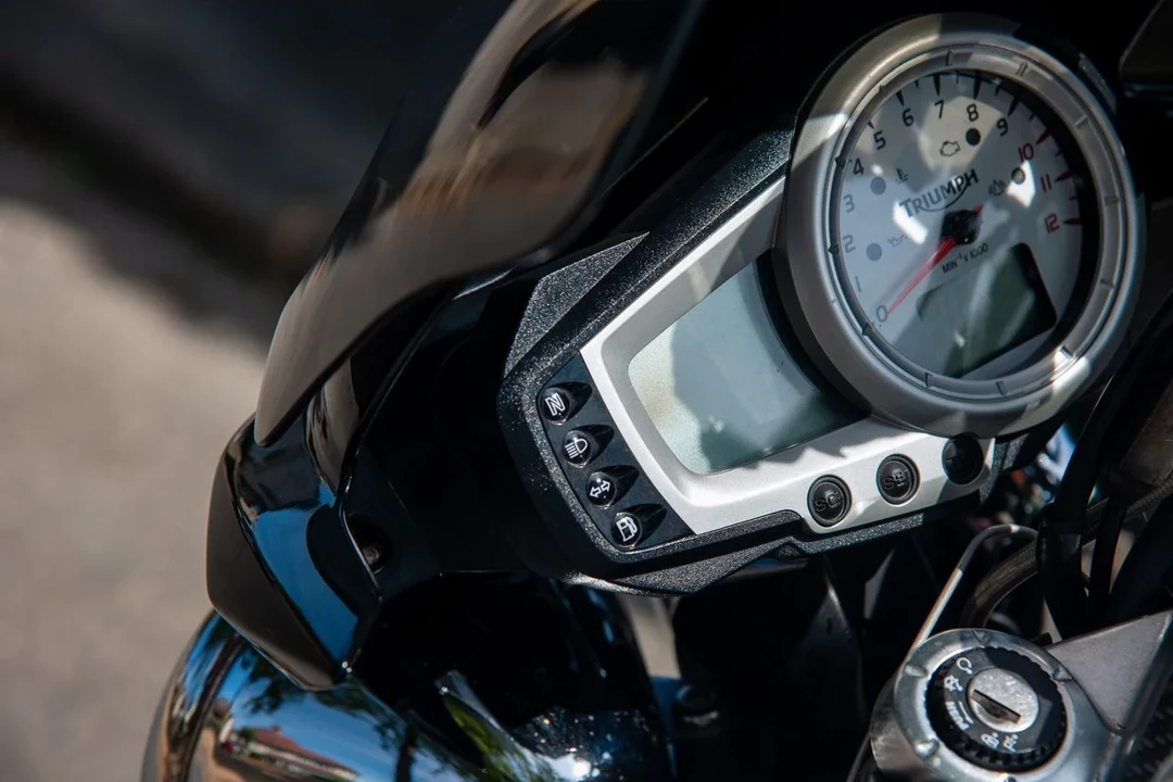 2026 Triumph Speed Triple - Image 23 of 30