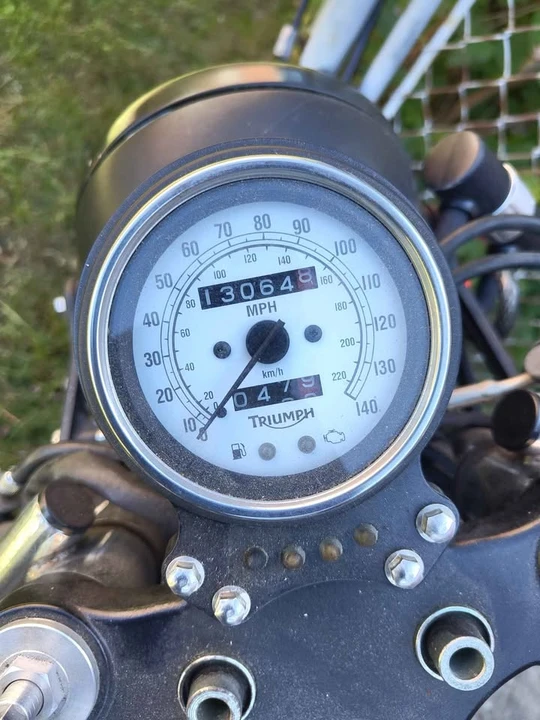 2009 Triumph Thruxton - Image 2 of 4
