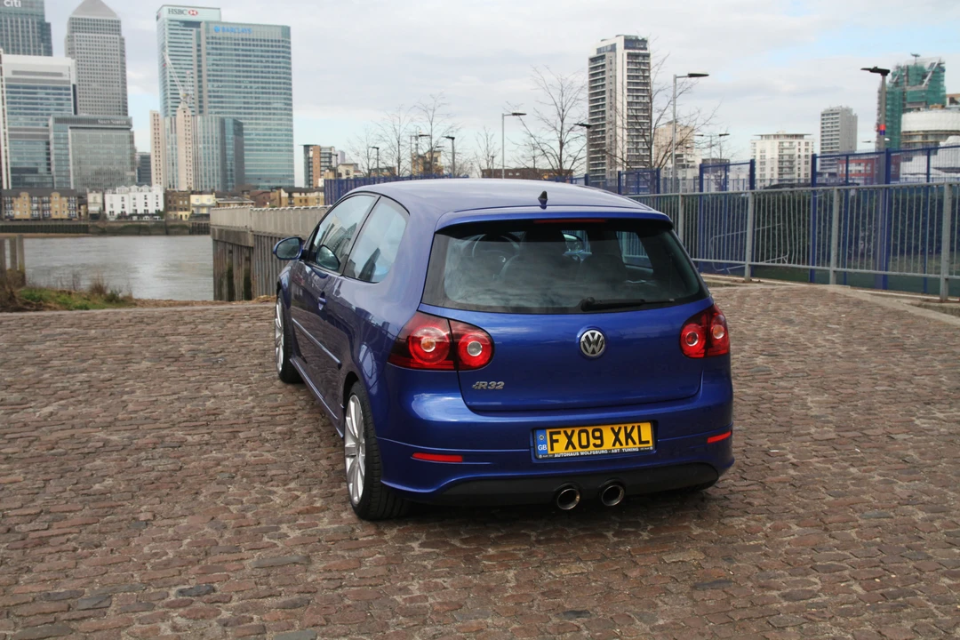 2009 Volkswagen R32 Mk5 - Image 14 of 31