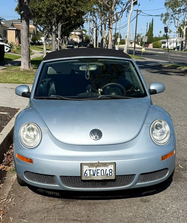 2009 Volkswagen New Beetle - Image 3 of 5