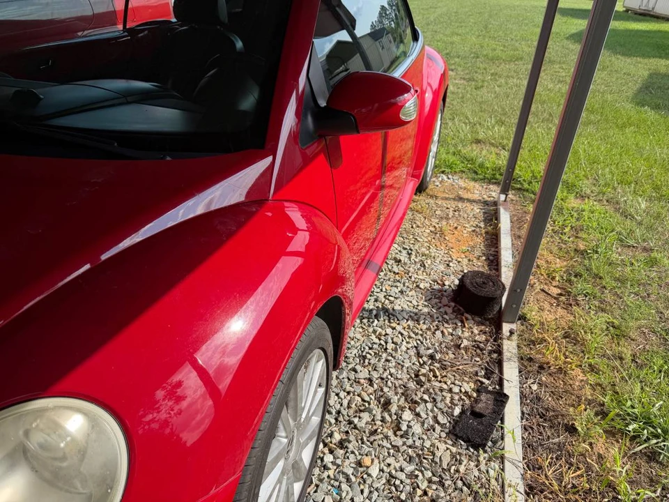 2009 Volkswagen New Beetle - Image 2 of 6