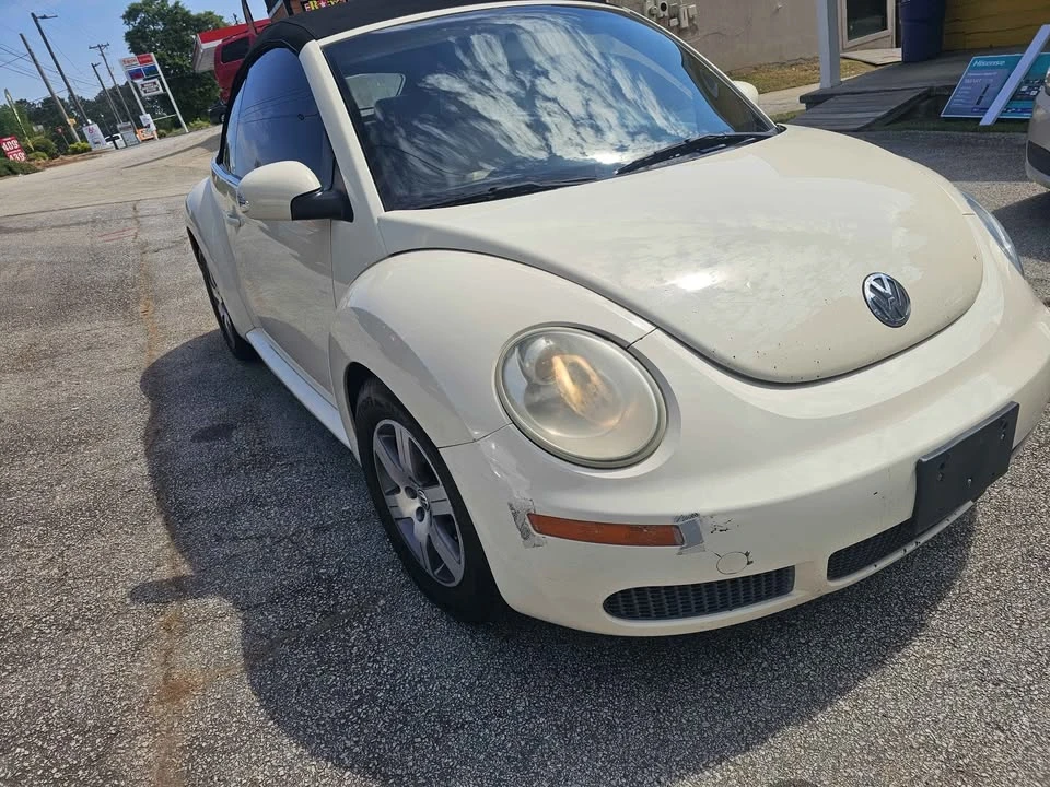2009 Volkswagen New Beetle - Image 3 of 11
