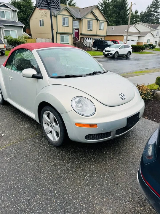 2009 Volkswagen New Beetle - Image 6 of 6