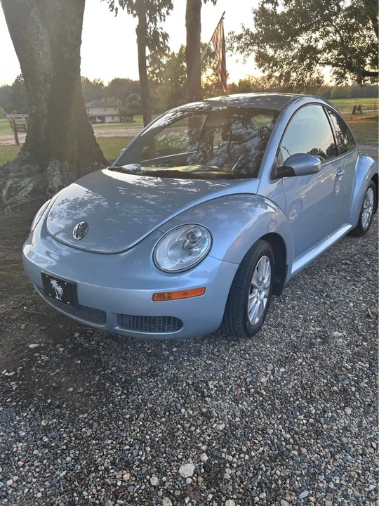 2009 Volkswagen New Beetle - Image 2 of 3