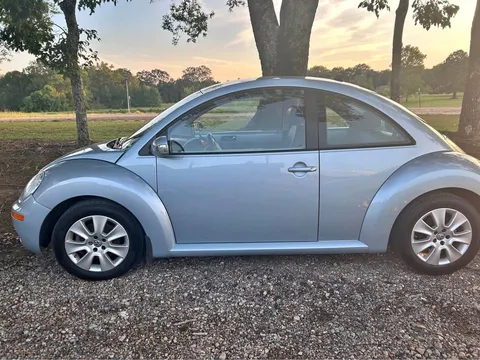 2009 Volkswagen Beetle 1.8T Hatchback 2D