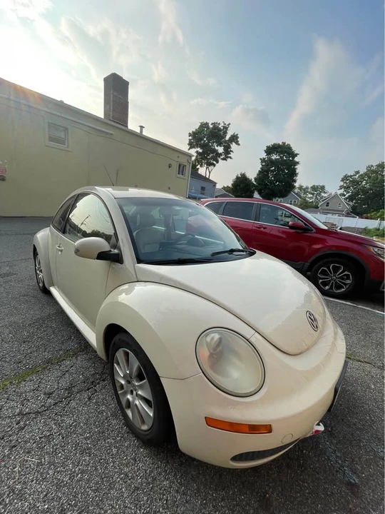 2009 Volkswagen New Beetle - Image 3 of 7