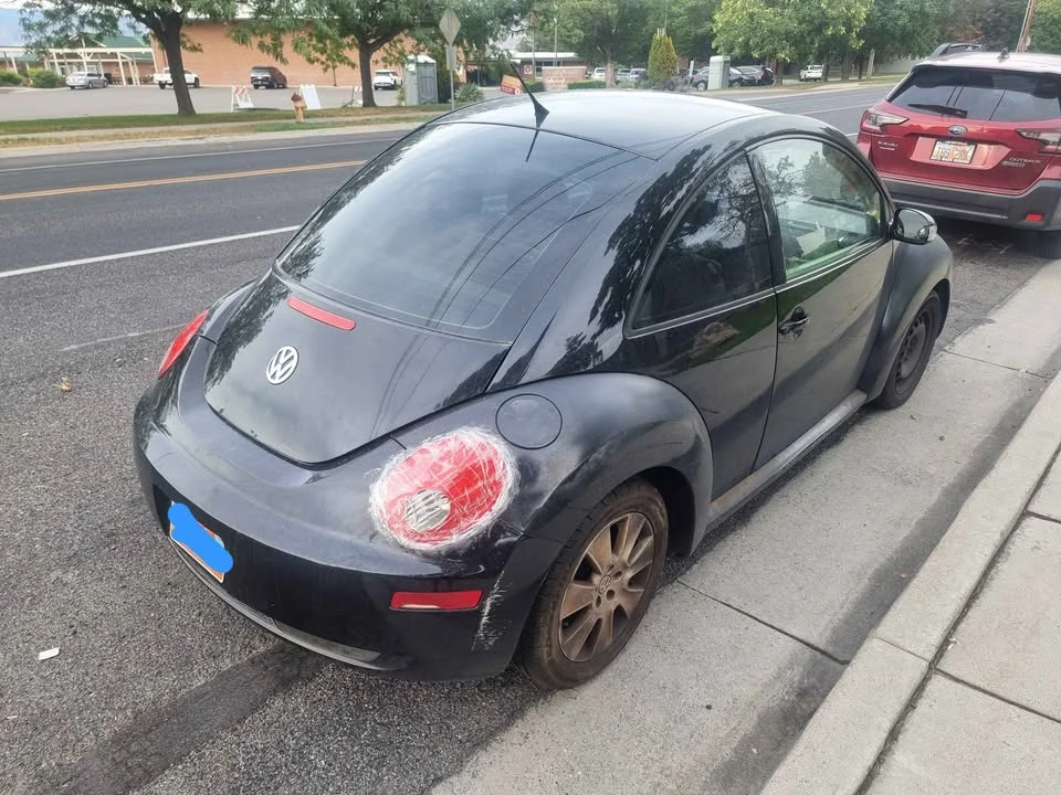 2009 Volkswagen New Beetle - Image 4 of 11
