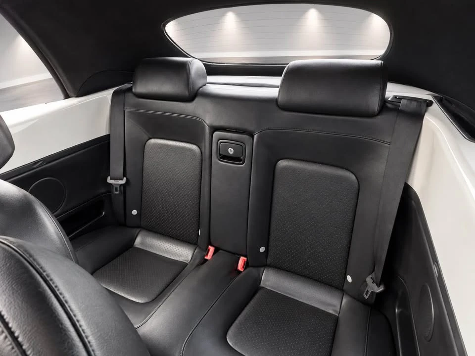 2009 Volkswagen New Beetle - Image 8 of 10