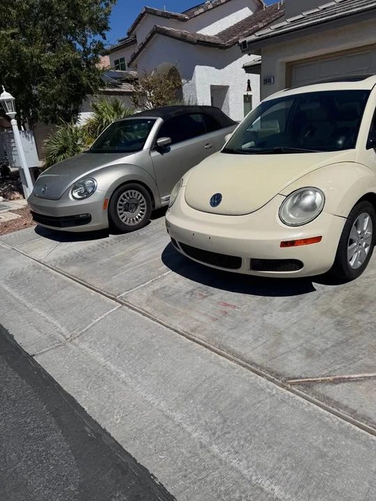 2009 Volkswagen New Beetle - Image 5 of 17