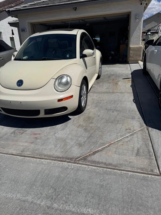 2009 Volkswagen New Beetle - Image 13 of 17