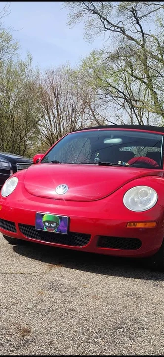 2009 Volkswagen New Beetle - Image 2 of 10