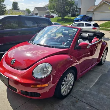 2009 Volkswagen Beetle 2.5L Convertible 2D