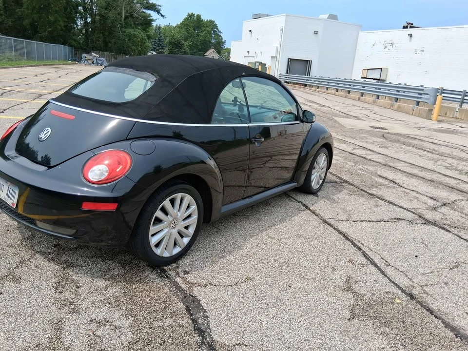 2009 Volkswagen New Beetle - Image 9 of 14