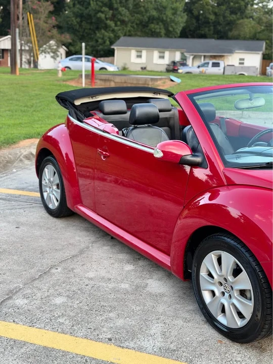 2009 Volkswagen New Beetle - Image 6 of 16