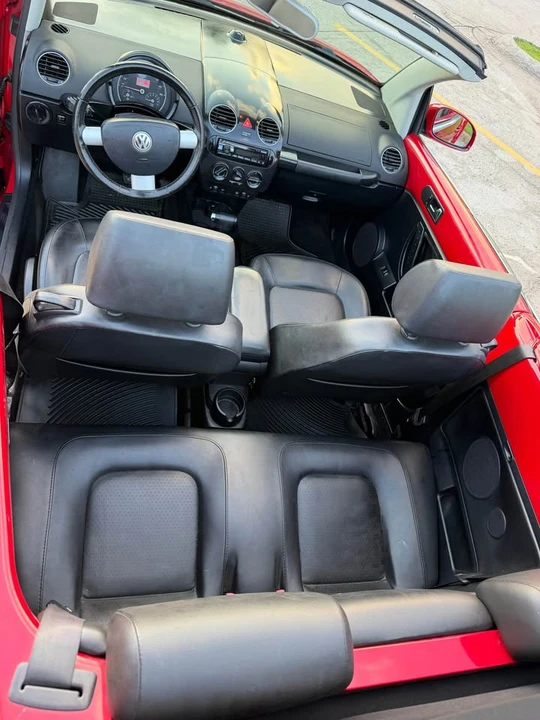 2009 Volkswagen New Beetle - Image 10 of 16