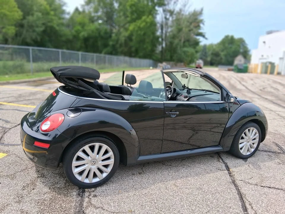 2009 Volkswagen New Beetle - Image 3 of 14