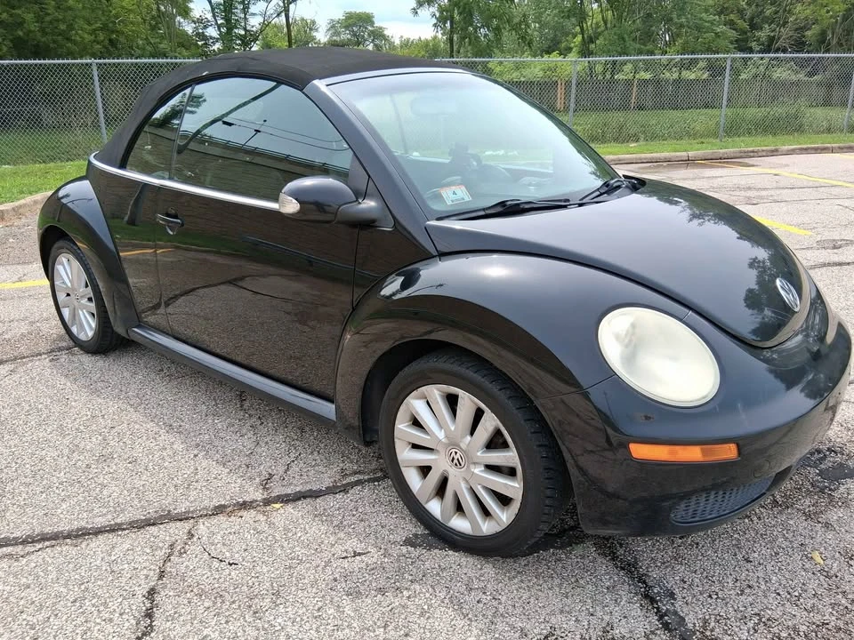 2009 Volkswagen New Beetle - Image 8 of 14