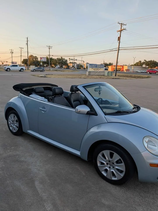 2009 Volkswagen New Beetle - Image 10 of 12