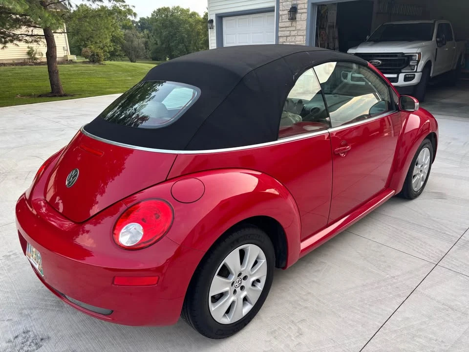2009 Volkswagen New Beetle - Image 3 of 17