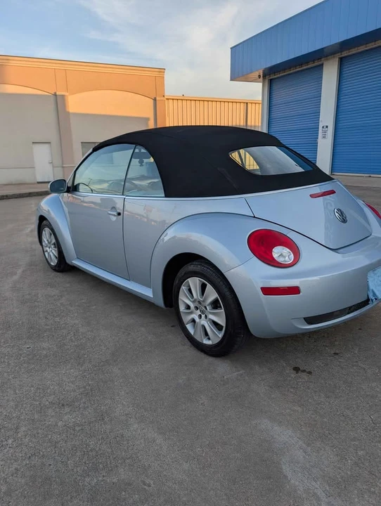 2009 Volkswagen New Beetle - Image 3 of 12
