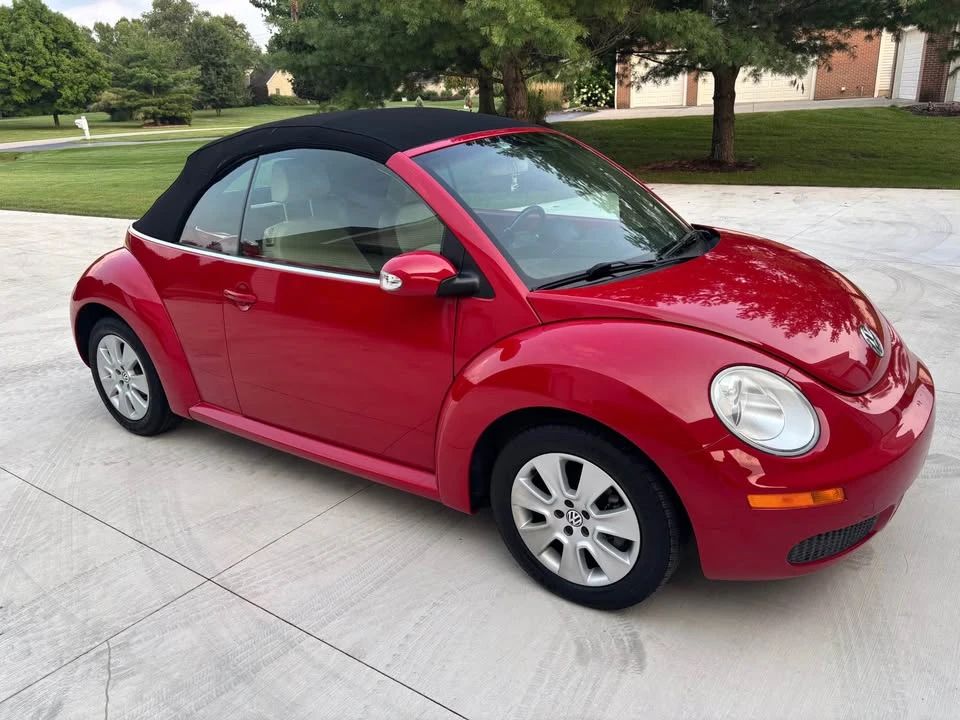 2009 Volkswagen New Beetle - Image 4 of 17