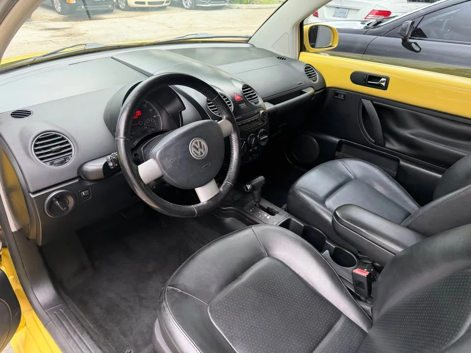 2009 Volkswagen New Beetle - Image 18 of 20