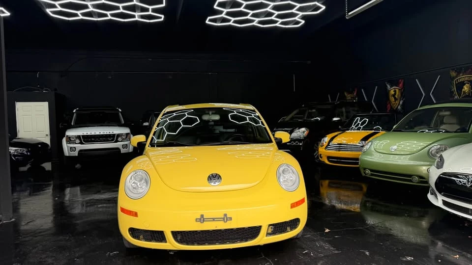 2009 Volkswagen New Beetle - Image 7 of 20