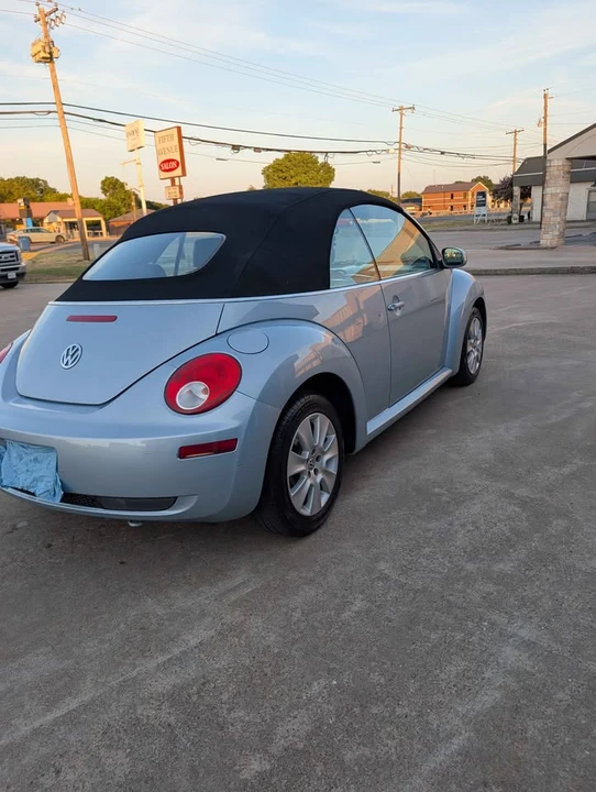 2009 Volkswagen New Beetle - Image 5 of 12