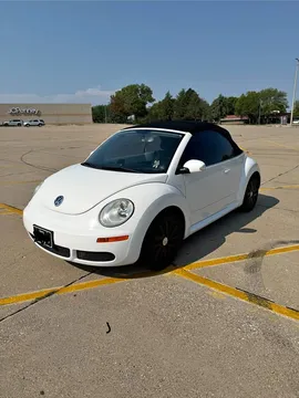 2009 Volkswagen Beetle 2.5L Convertible 2D