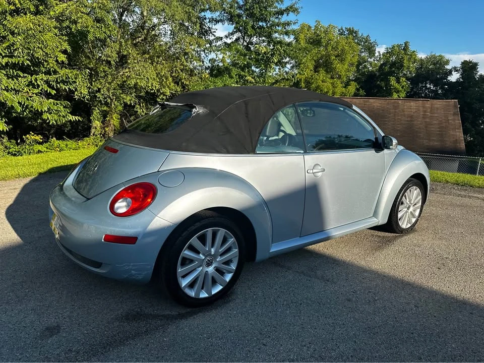 2009 Volkswagen New Beetle - Image 7 of 20