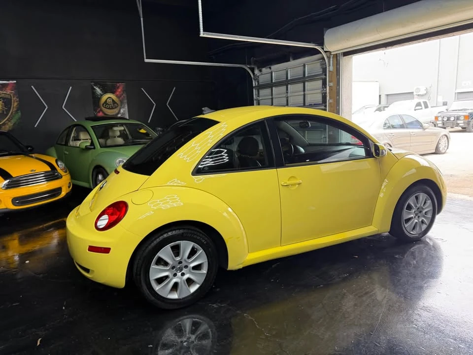 2009 Volkswagen New Beetle - Image 10 of 20