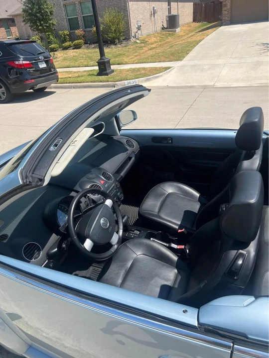 2009 Volkswagen New Beetle - Image 10 of 19