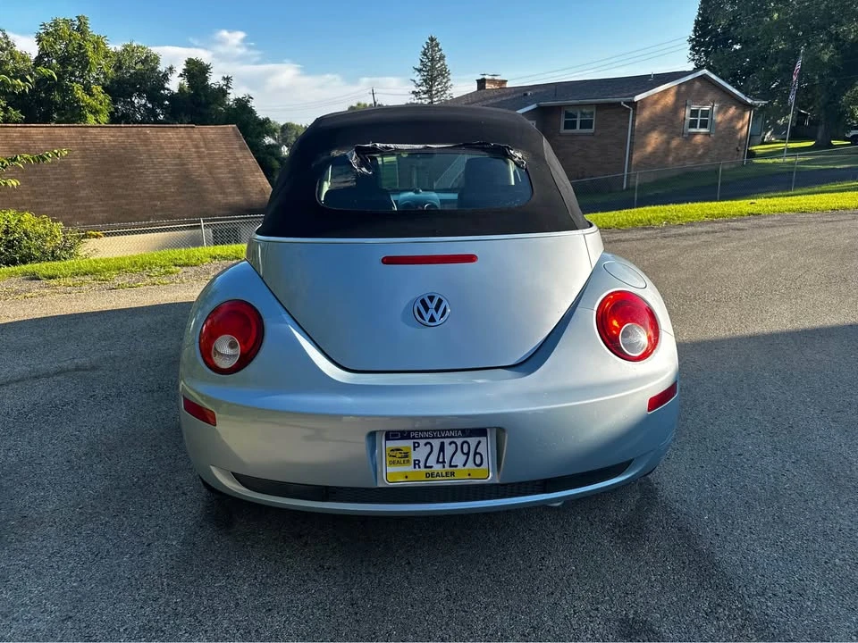 2009 Volkswagen New Beetle - Image 8 of 20