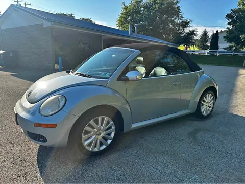 2009 Volkswagen Beetle 2.5L Convertible 2D