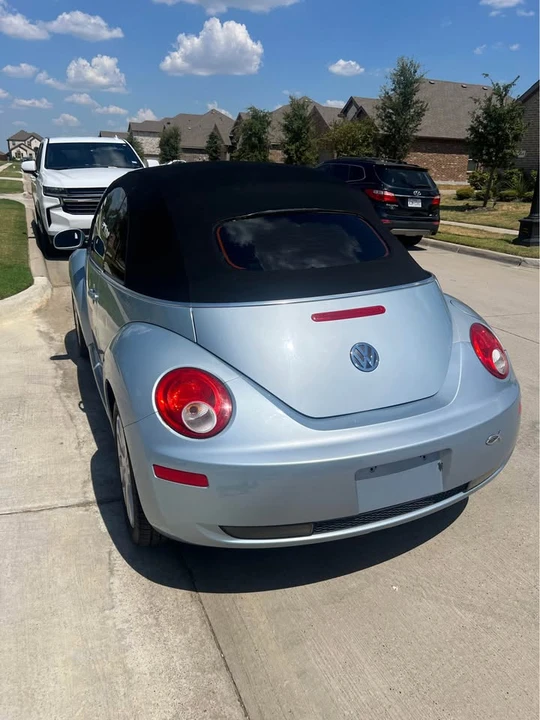2009 Volkswagen New Beetle - Image 3 of 19