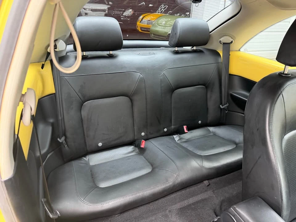 2009 Volkswagen New Beetle - Image 15 of 20