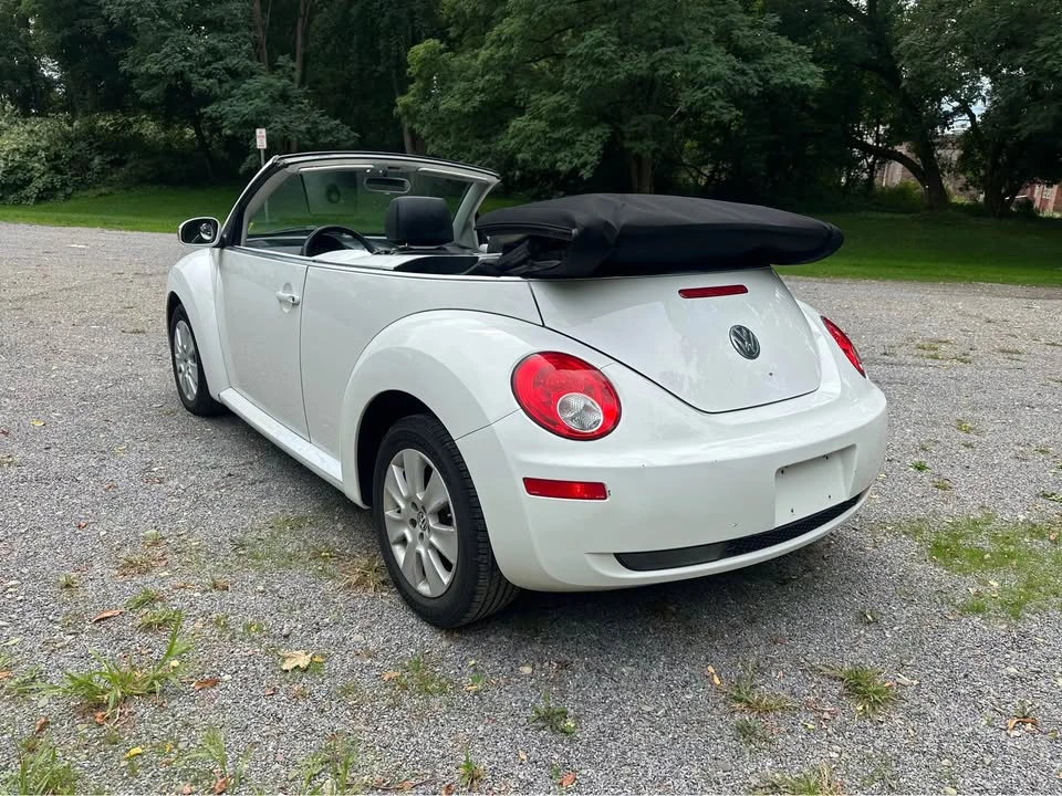2009 Volkswagen New Beetle - Image 4 of 18