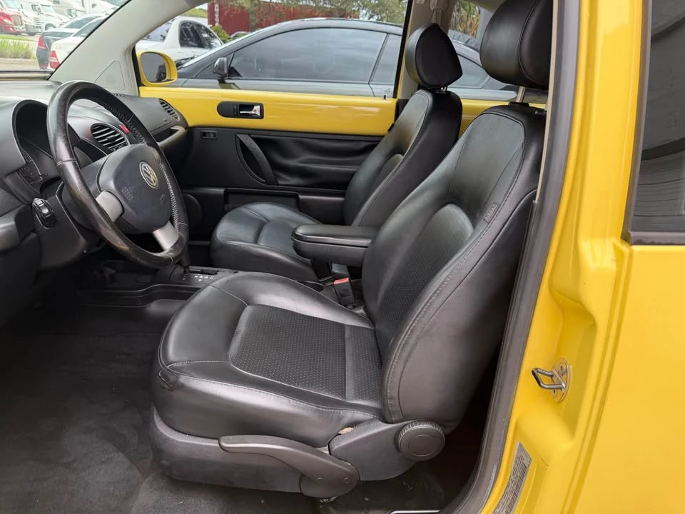 2009 Volkswagen New Beetle - Image 13 of 20