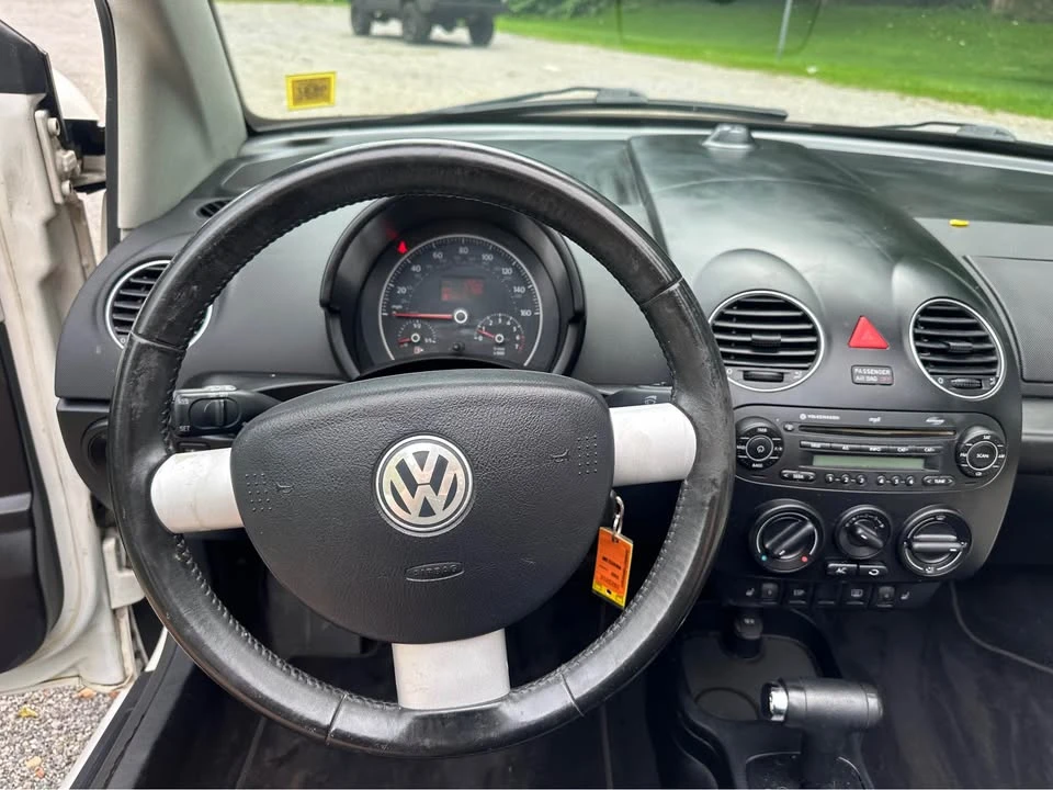 2009 Volkswagen New Beetle - Image 18 of 18