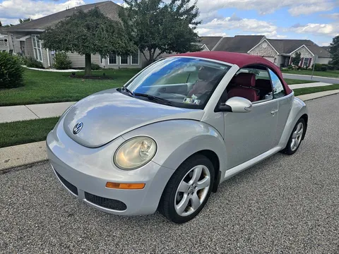2009 Volkswagen Beetle 2.5L Convertible 2D