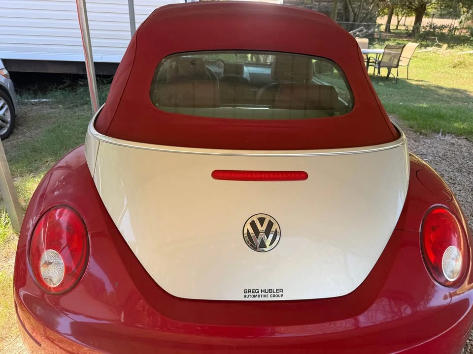 2009 Volkswagen New Beetle - Image 3 of 8