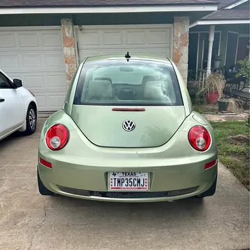 2009 Volkswagen Beetle 2.5L Entry Hatchback 2D