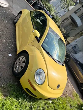 2009 Volkswagen Beetle 2.5L Entry Hatchback 2D