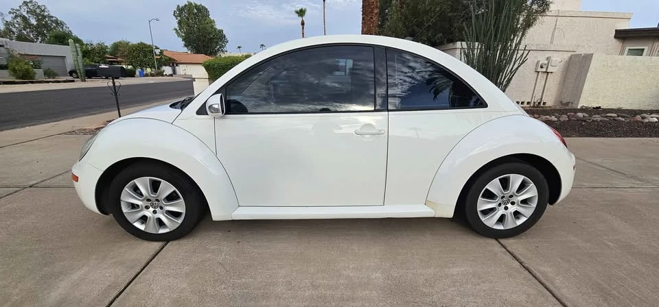 2009 Volkswagen New Beetle - Image 5 of 19