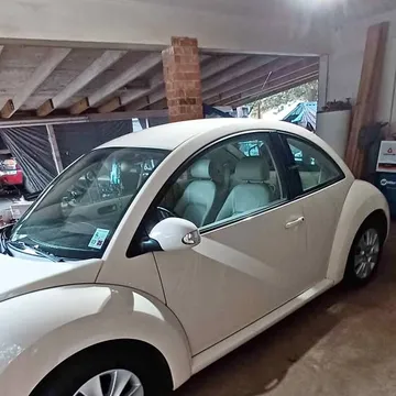 2009 Volkswagen Beetle 2.5L Hatchback